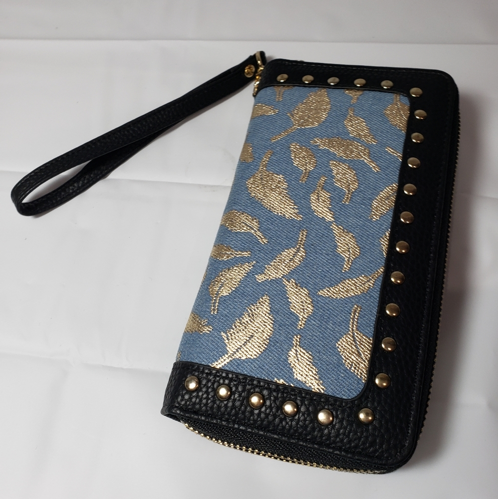 Wristlet Wallet With Rfid Blocking. - image 1